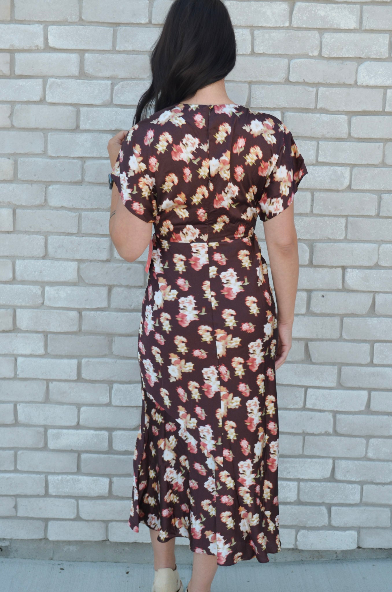 Astr | Talyha Floral Satin V-Neck Dress