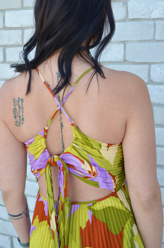 Astr Blythe Floral Plisse Midi Dress