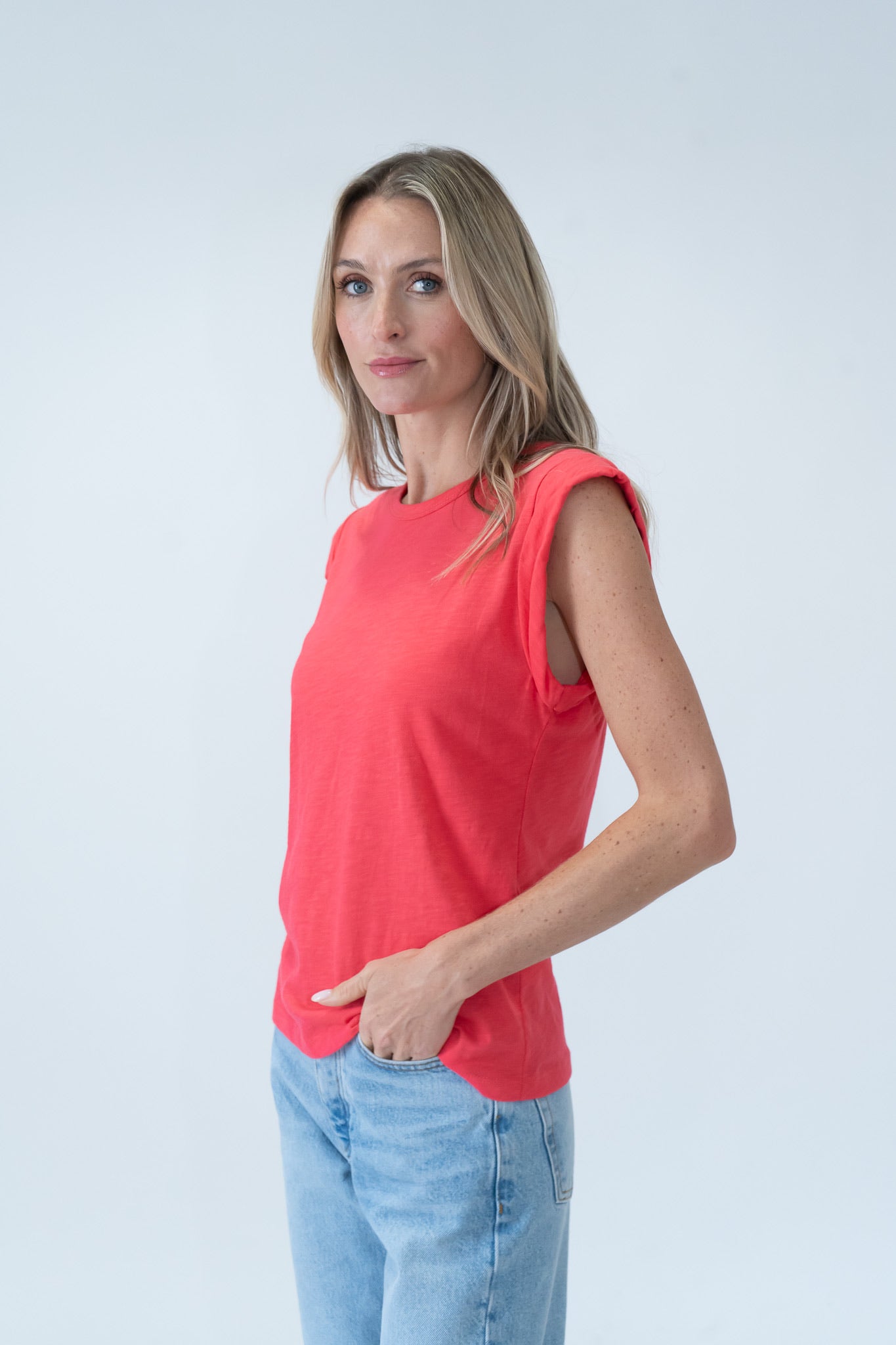 Six/Fifty | Caroline Twist Sleeve Tee