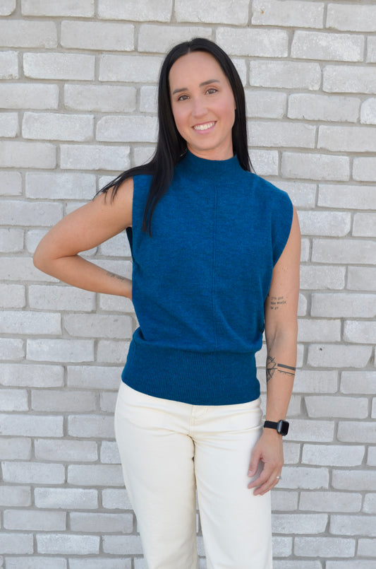 Elan Chelcie Sleeveless Sweater Vest