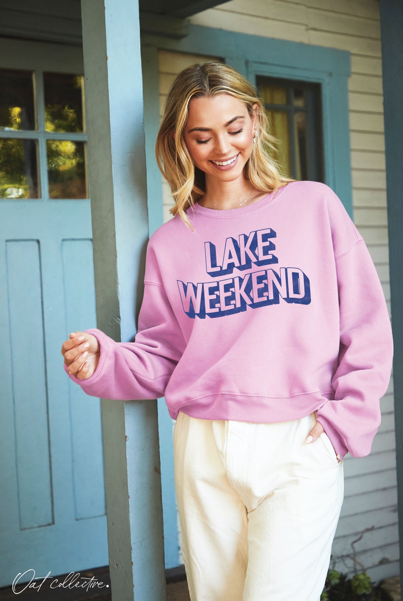 Lake Weekend Cropped Graphic Pullover