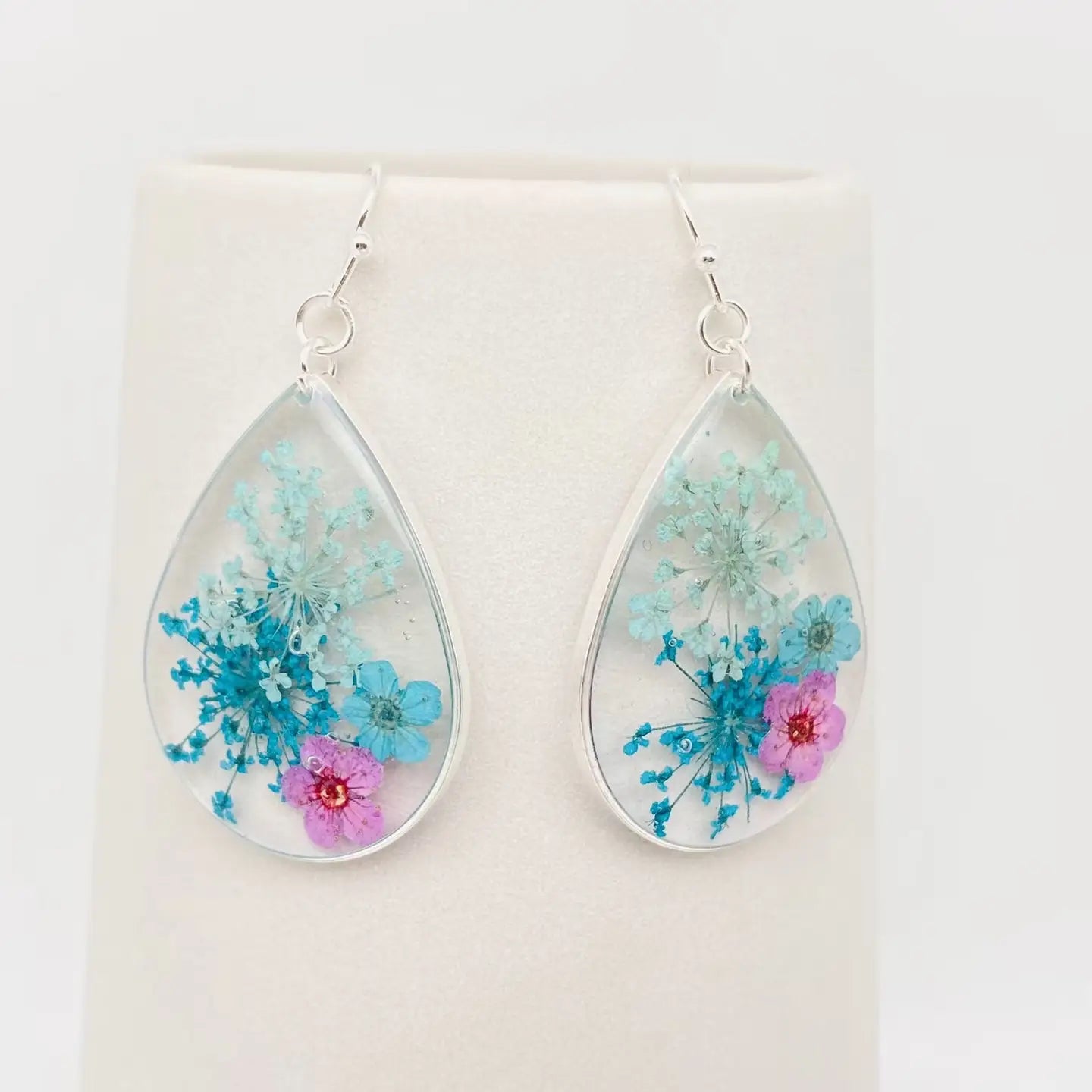 Queen Anne's Lace & Daffodil Flowers Teardrop Earrings