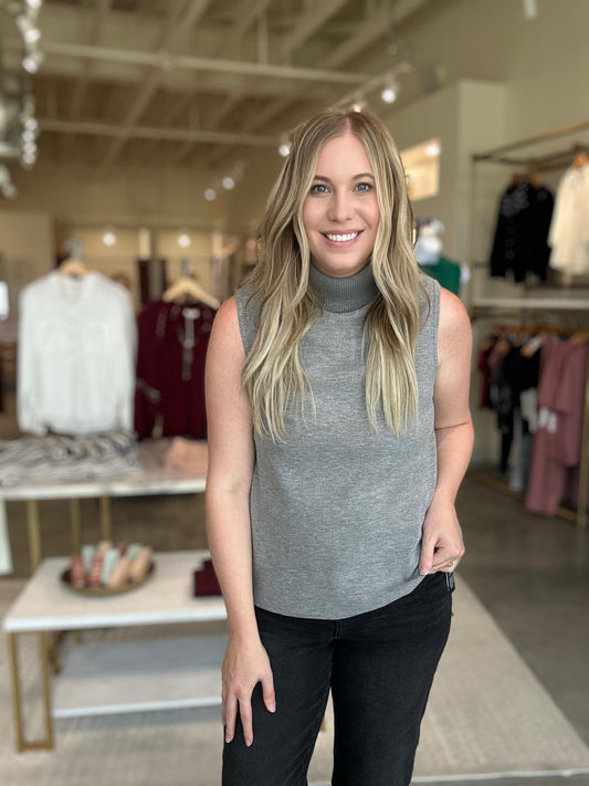 Sleeveless Turtle Neck Knit Top in Grey