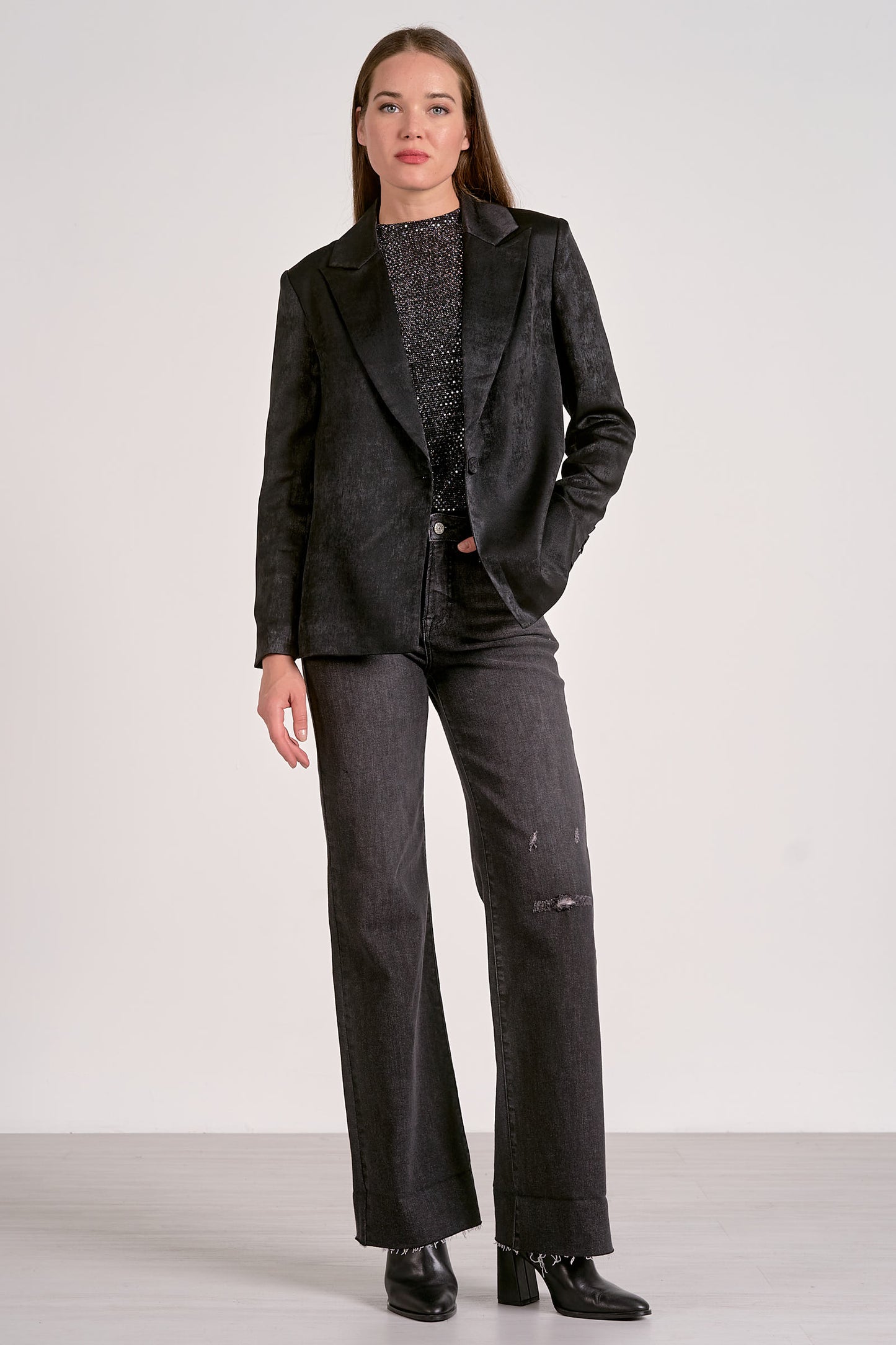 Elan The Wide Lapel Blazer